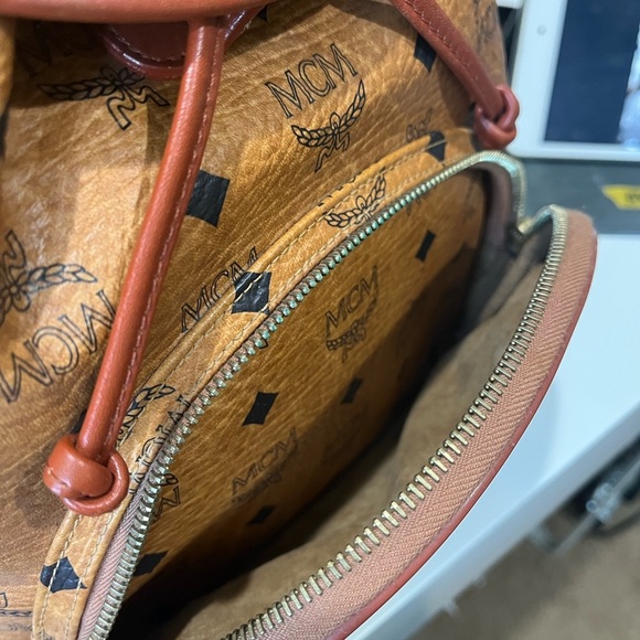 MCM VINTAGE COGNAC BACKPACK - Picture 6 of 12